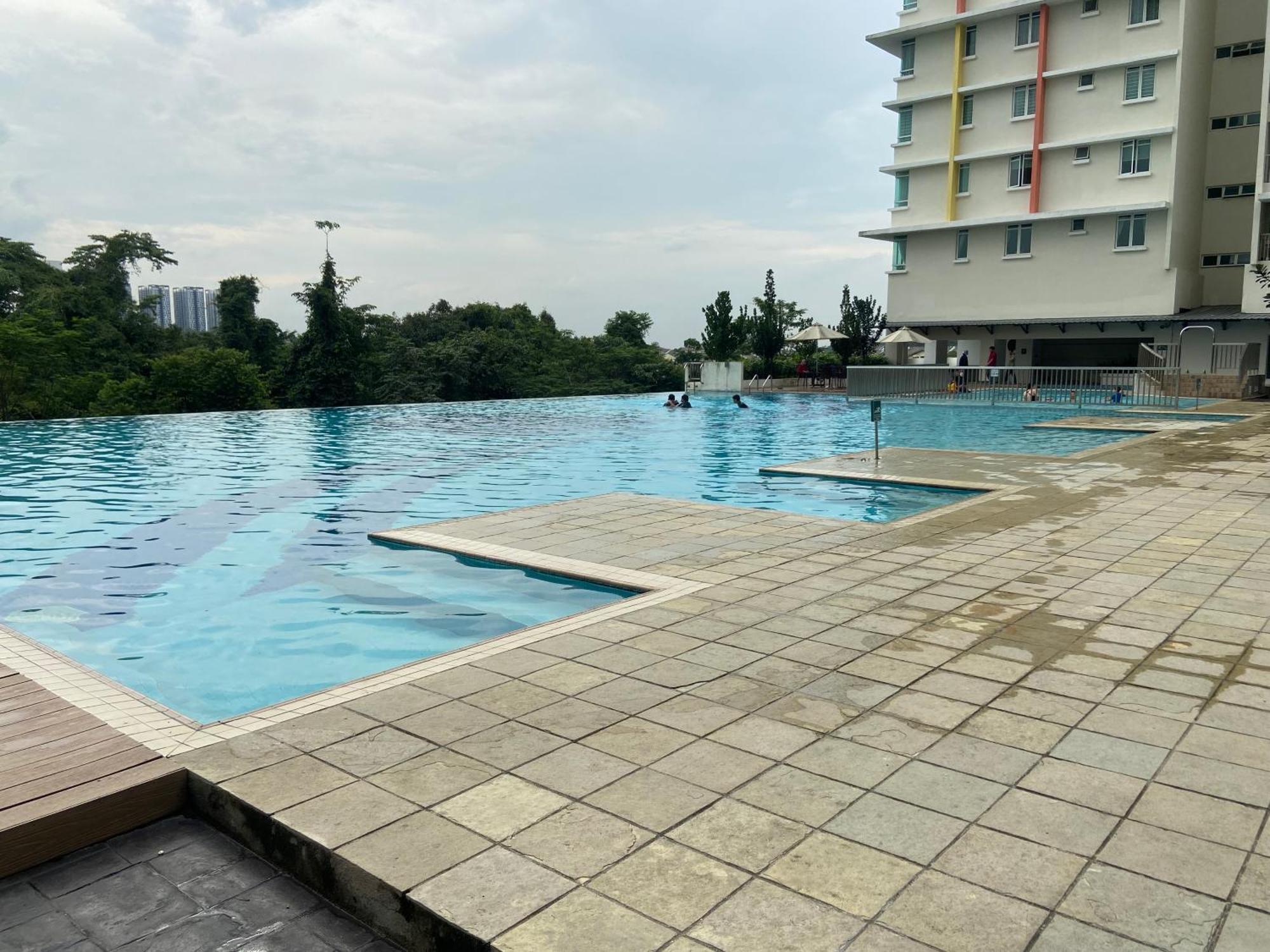 Suasana Damai Damansara Damai Apartment Petaling Jaya